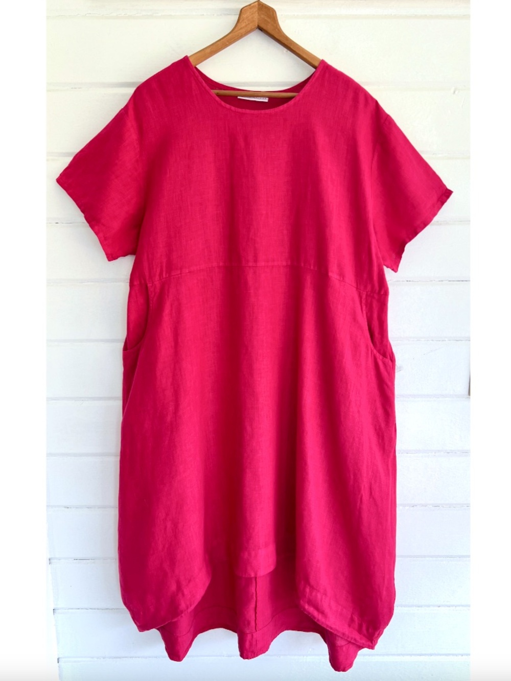 BRYN WALKER 100% Linen Short Sleeved High Low Midi Dress in Dark Pink - L